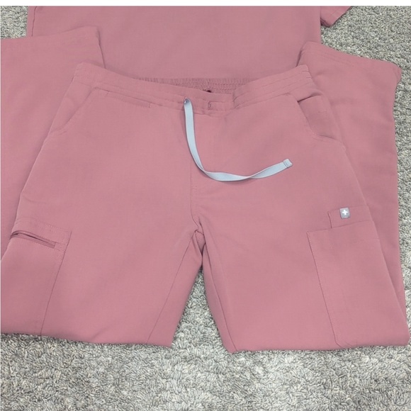 NWOT Figs Mauve Set - Picture 6 of 8